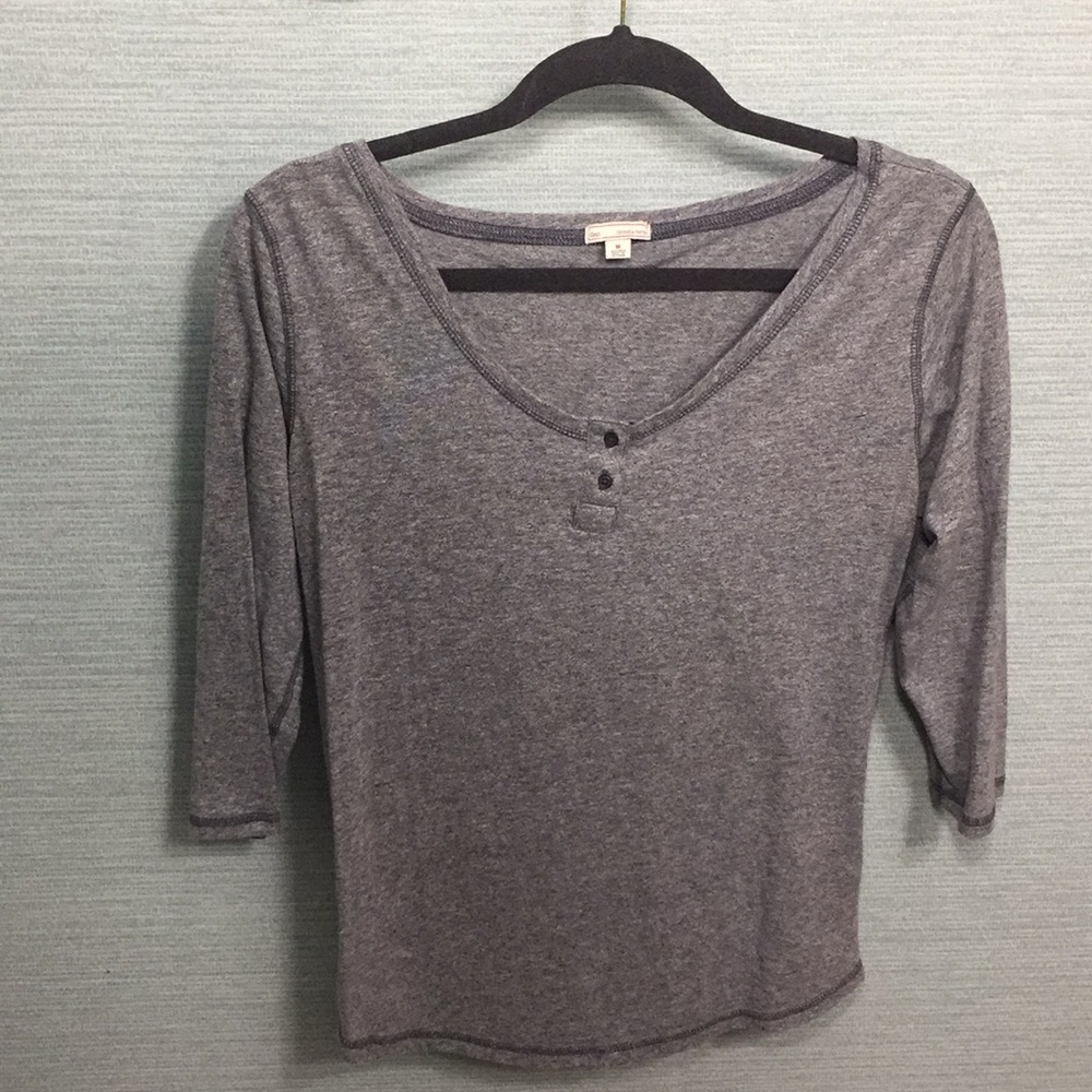 Gap shirt